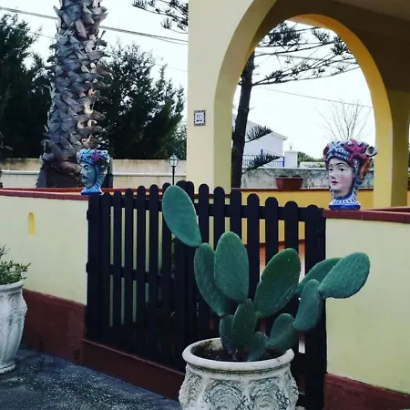 Silvano A 100 Mt Dal Mare * Avola
